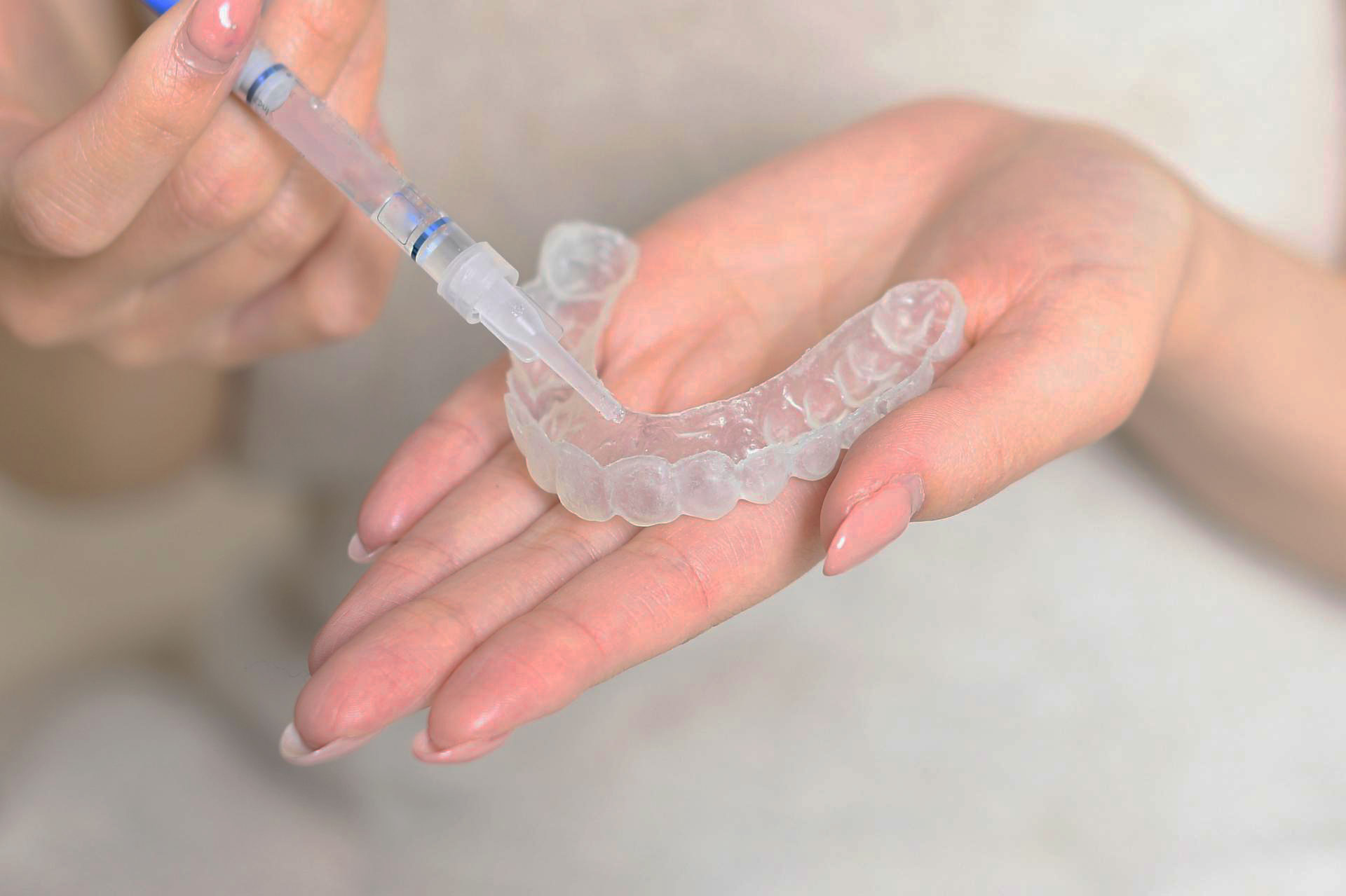 Teeth whitening tray