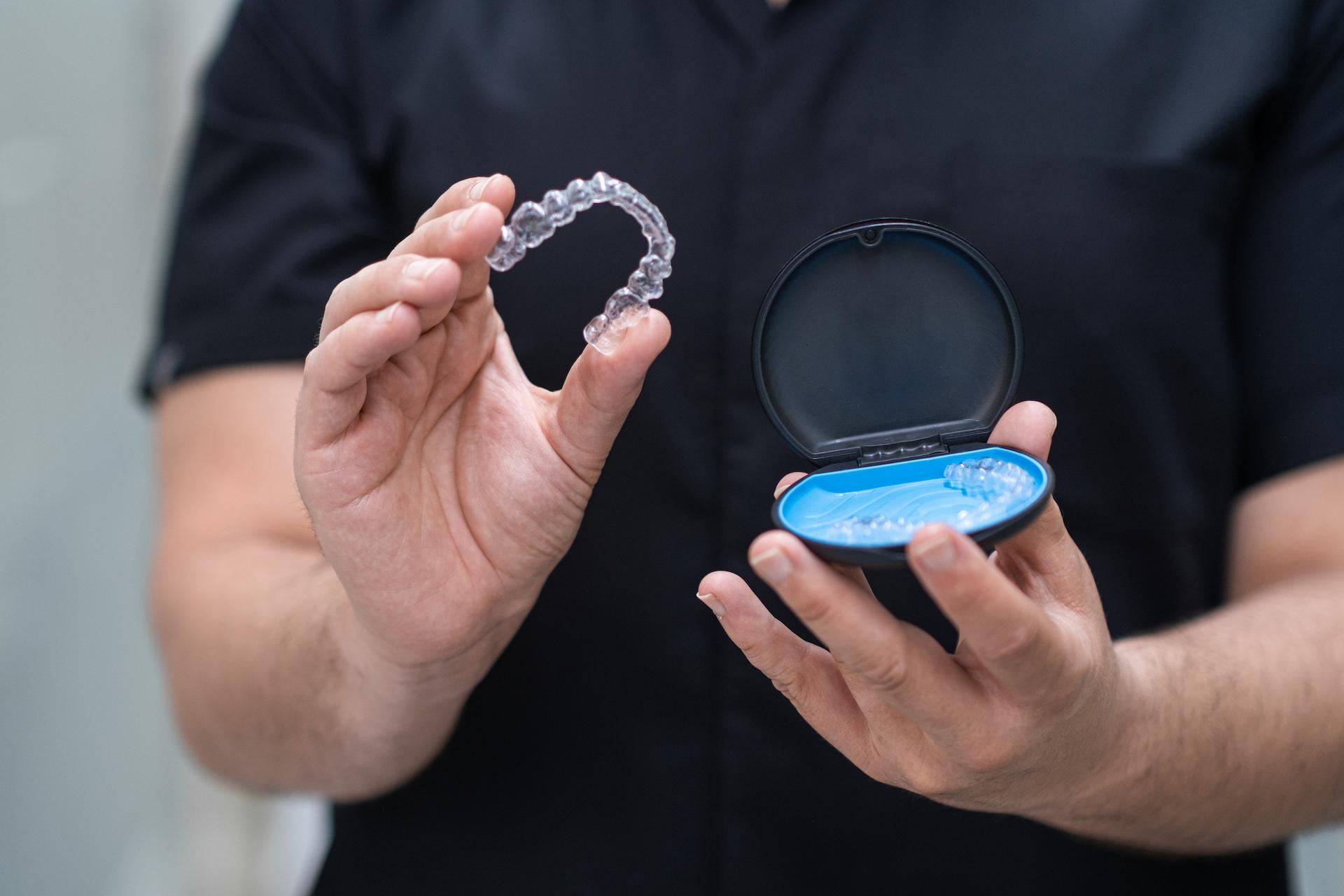 Clear Aligners (Invisalign<sup>&reg;</sup>) aligner