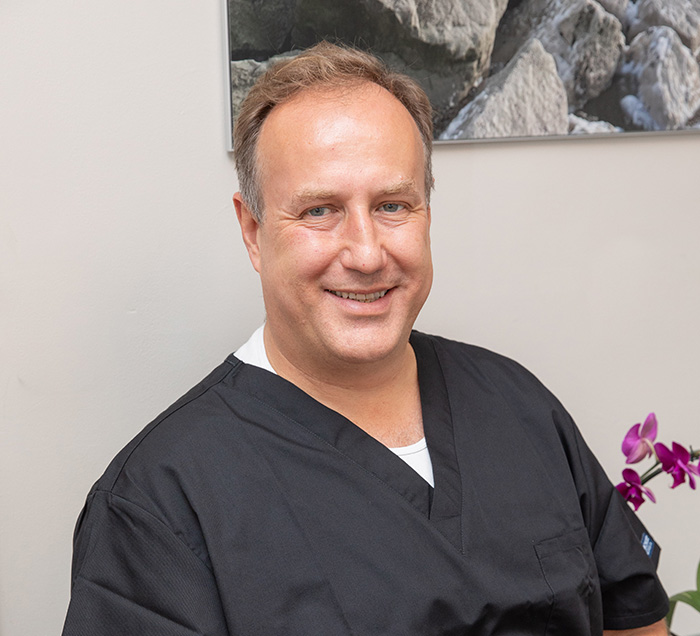 Dr Jasper Westhuizen